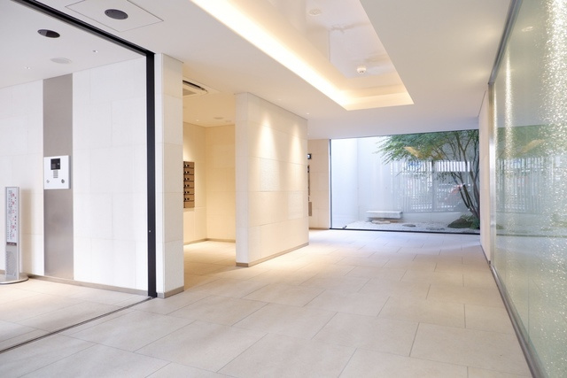 アトラスリベルタ新中野のエントランス|★エントランスロビー★