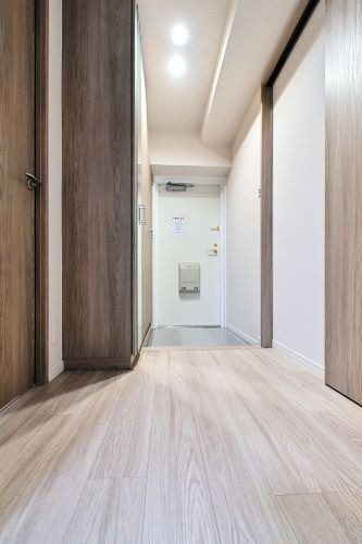 【玄関】 | アンピール西公園 | 収納力に優れた玄関でいつでも片付いた状態でお客様を迎えられます