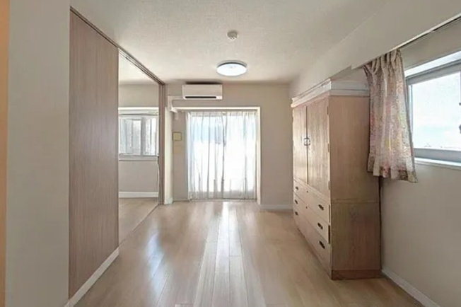 【居間・リビング】 | クレイシア・ヴァースクレイシアIDZ王子マークプレイス | 光と風があふれる開放的なリビングダイニングには自然と家族みんなが集まってきます。