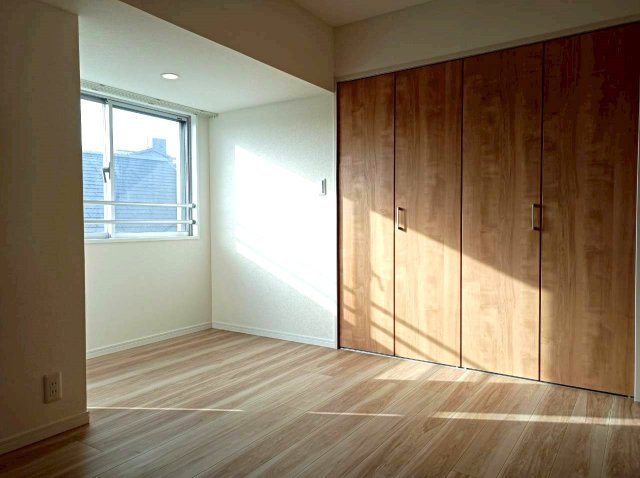 メイツ草加の洋室