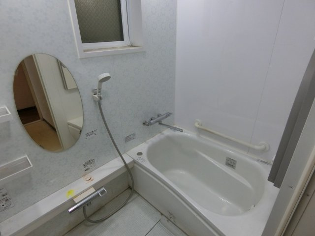 レヂオンス東府中の浴室|お風呂です。(2025年12月撮影)