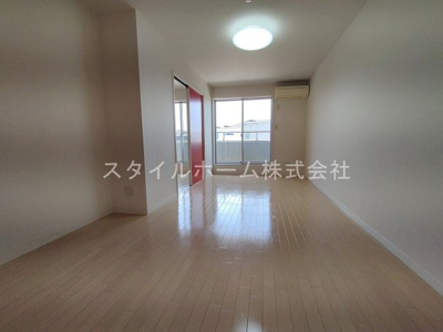 【居間・リビング】 | メゾンドユウゼン | イメージ写真です。