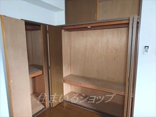 サンパレス香川の収納|クローゼット