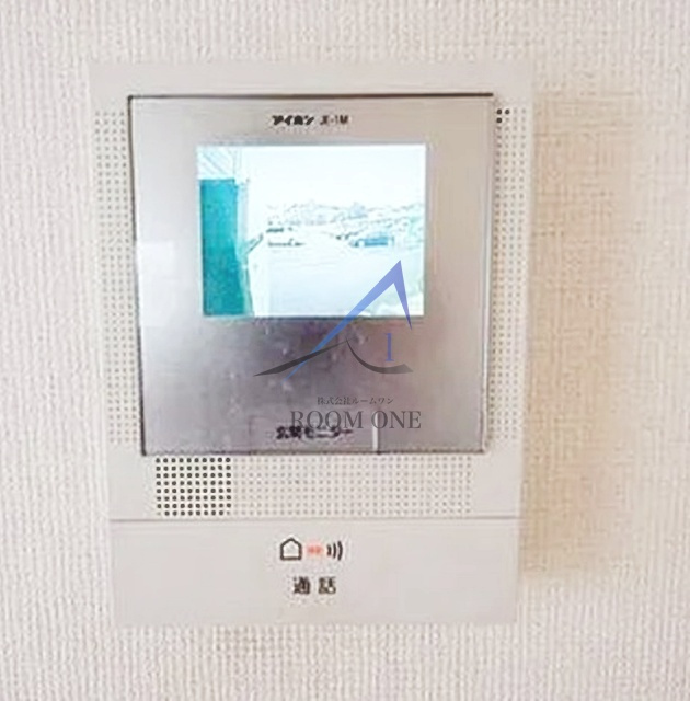 メゾンアムールのセキュリティ|モニター付きインターホンです。