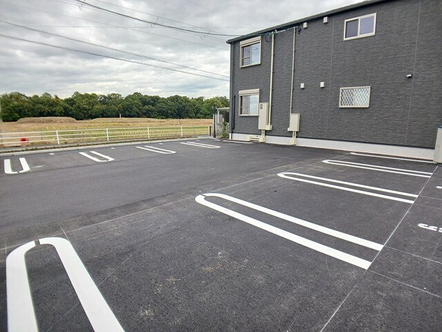 カリーノⅡの駐車場