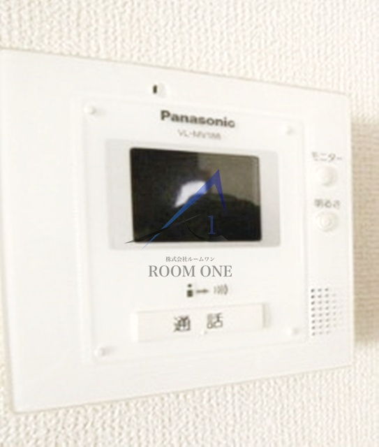 メゾンリブェールのセキュリティ|モニター付きインターホンです。