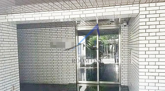 ブルク六義園のエントランス|エントランスです。