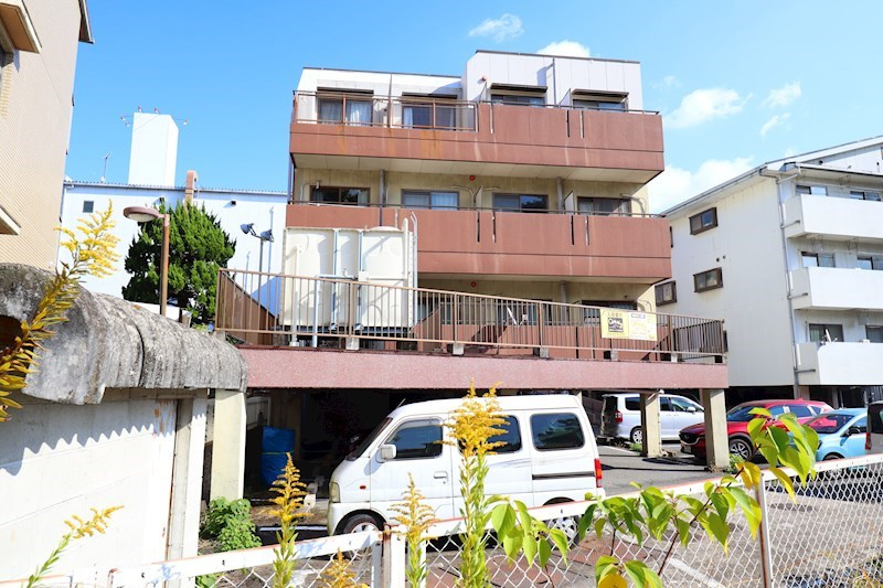 フェリス東生駒の外観