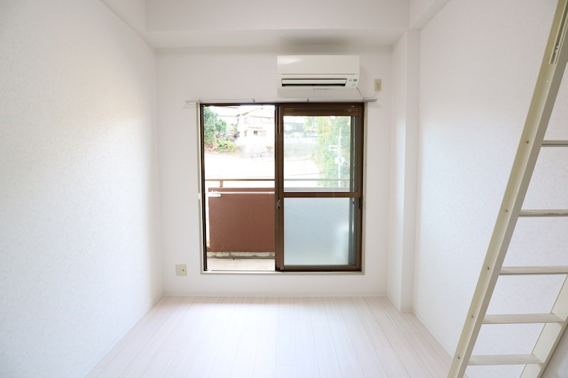 フェリス東生駒の居間・リビング