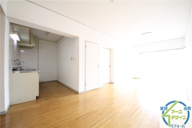 プレジオ王塚台の居間・リビング|※類似部屋