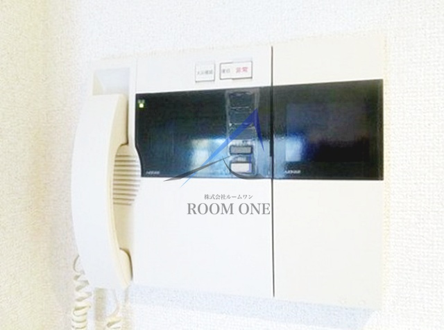 サンクレイドルレヴィール池袋のセキュリティ|モニター付きインターホンです。