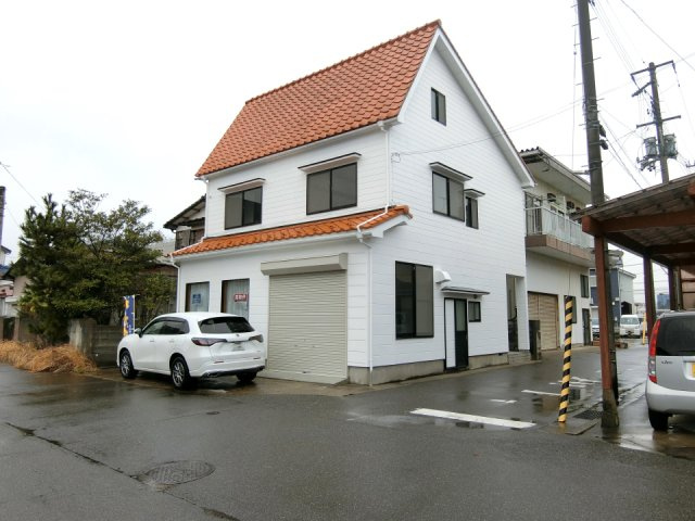 新潟市中央区出来島2丁目　中古戸建