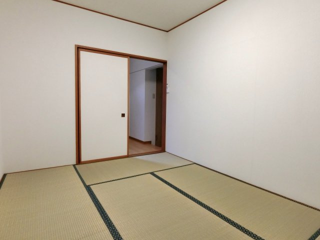 新潟市中央区出来島2丁目　中古戸建の和室