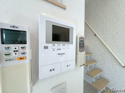 【セキュリティ】 | CasaViola栄生 | モニター付きインターホンです。