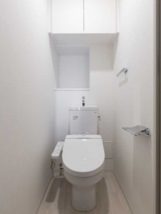 レジディア三軒茶屋Ⅲ　1Fコンビニ　トランクルーム　礼金０のトイレ