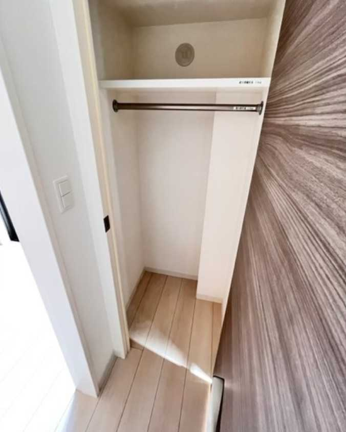 レジディア三軒茶屋Ⅲ　1Fコンビニ　トランクルーム　礼金０の収納