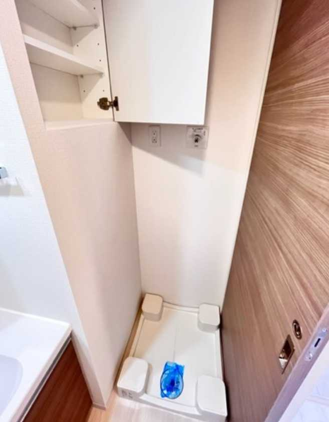 レジディア三軒茶屋Ⅲ　1Fコンビニ　トランクルーム　礼金０の設備