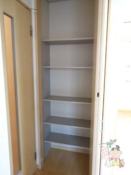 シャーメゾンフェリス壱番館の収納|収納