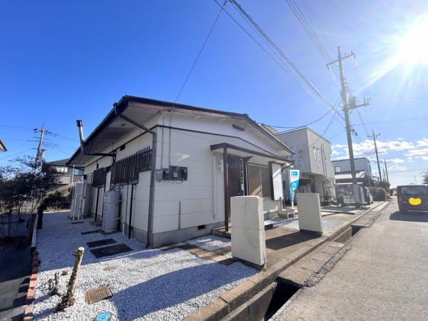 宇都宮市下田原町　４DK　中古住宅の前面道路含む現地写真