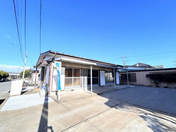 宇都宮市下田原町　４DK　中古住宅の前面道路含む現地写真