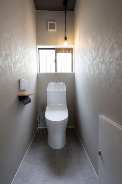 宇都宮市中岡本町　4ＳＬDK　中古住宅のトイレ