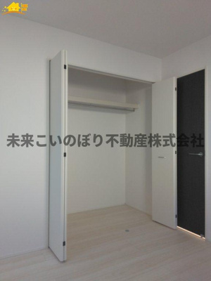 【収納】 | GRAFARE伊奈町栄4期 | 各居室には十分な収納スペースを確保。お部屋全体を広々と使うことができます。