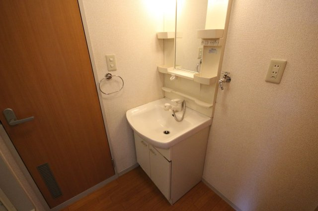 メゾンドール小森野Ⅱの洗面所|広い洗面スペースです★