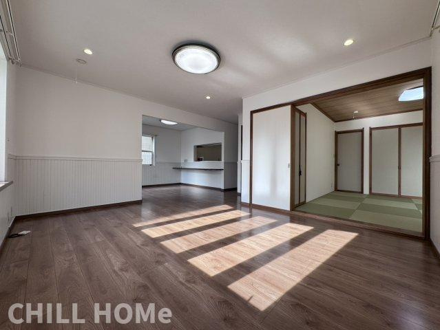 下中居町戸建貸家の居間・リビング|他社様掲載物件もまとめてご紹介、ご案内可能です(^^)/