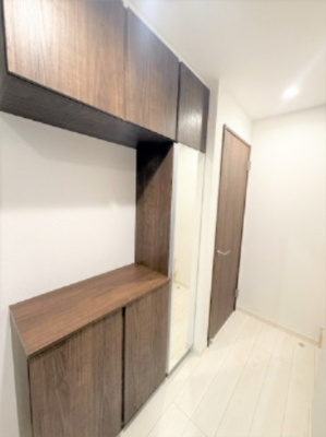 【玄関】 | 【仲介手数料３６０万円が無料！】■リビングは吹抜け天井■住宅性能評価６項目で最高評価 | 【諸費用３６０万円ＯＦＦ！】
■決算特別キャンペーン！
■リビングは吹抜け天井
■住宅性能評価６項目で最高評価
■ＺＥＨ水準住宅
■高断熱仕様
■太陽光パネル発電
■省エネ性能ラベル