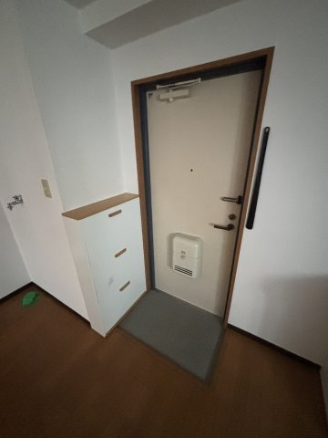 津賀マンションの玄関