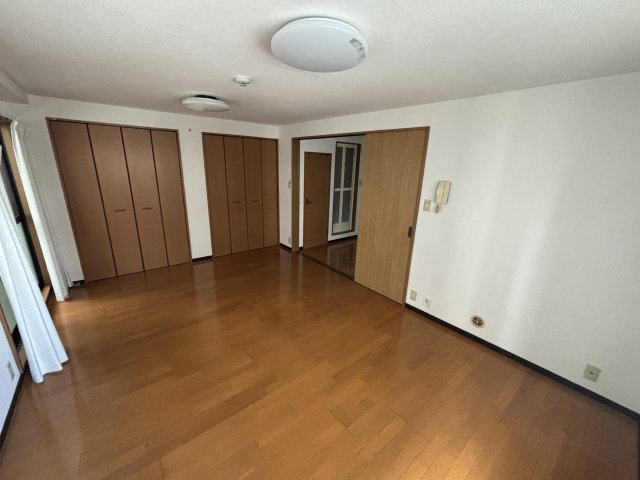 津賀マンションの寝室