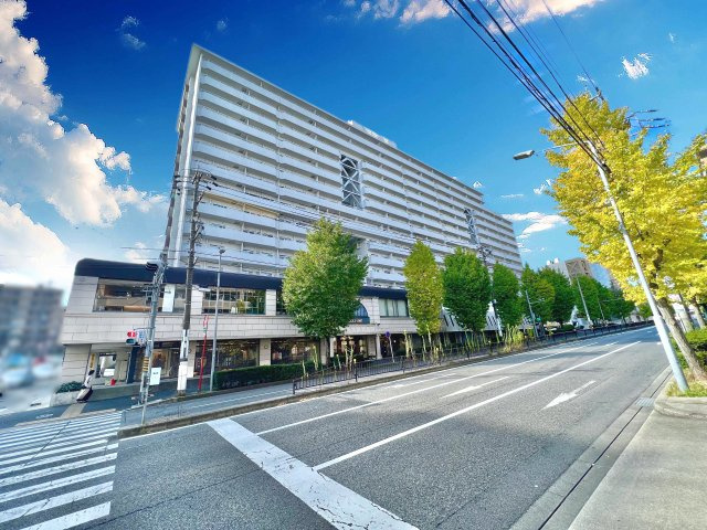 虹ヶ丘マンション本館の外観