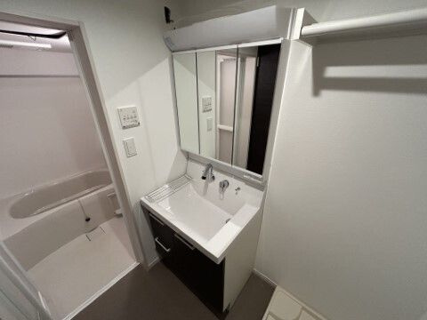 シエーナ松波Ⅱの独立洗面台