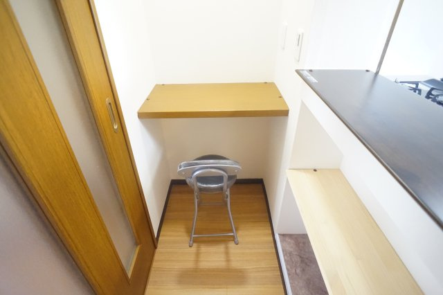 聖和ハイツ生駒の洋室