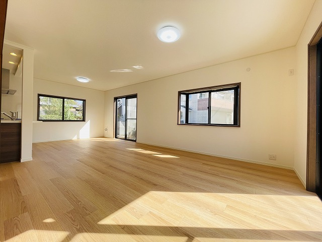 【居間・リビング】 | 糟屋郡新宮町下府７丁目　戸建て