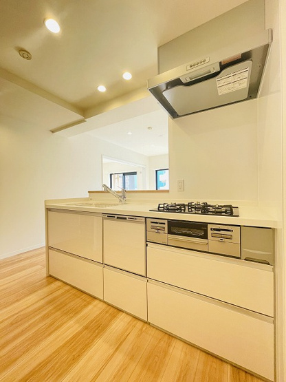 【キッチン】 | ダイアパレスグラン・ステージ博多 | 対面キッチンはご家族とコミュニケーションがとりやすいのも魅力の一つです