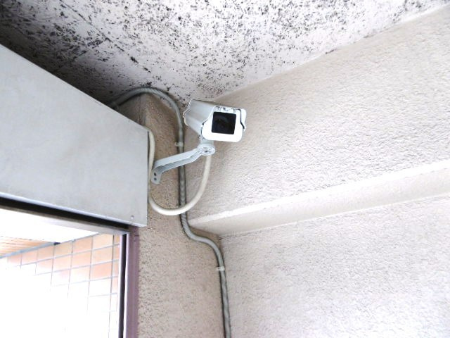 ひとり暮らしの防犯に安心の防犯カメラ設置済み。