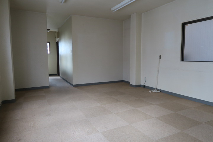 星川ビルの内装|上野の貸店舗・貸事務所。
「星川ビル」のことなら(株)メイワ・エステートへ