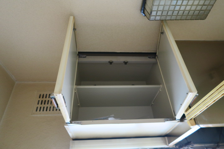 星川ビルのキッチン|上野の貸店舗・貸事務所。
「星川ビル」のことなら(株)メイワ・エステートへ