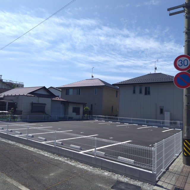 岐阜市加納神明町５丁目の駐車場