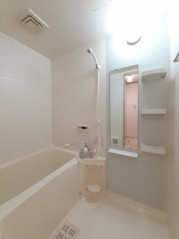 ヴィラノールＧの浴室|コンパクトで使いやすいお風呂です