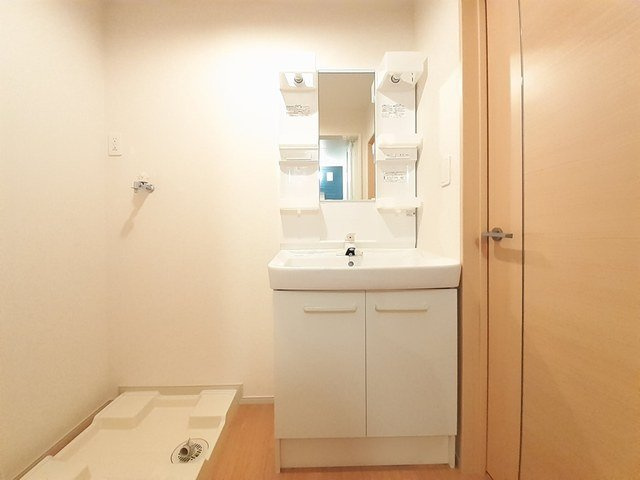 ブルーメの洗面所|脱衣スペースもあります