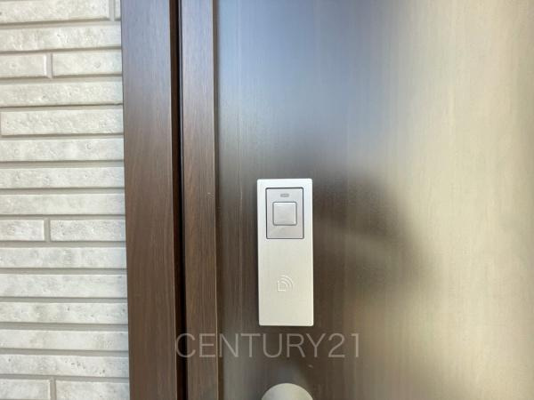 第13吉岡町下野田 1号棟の玄関|スマートキー付き玄関ドア