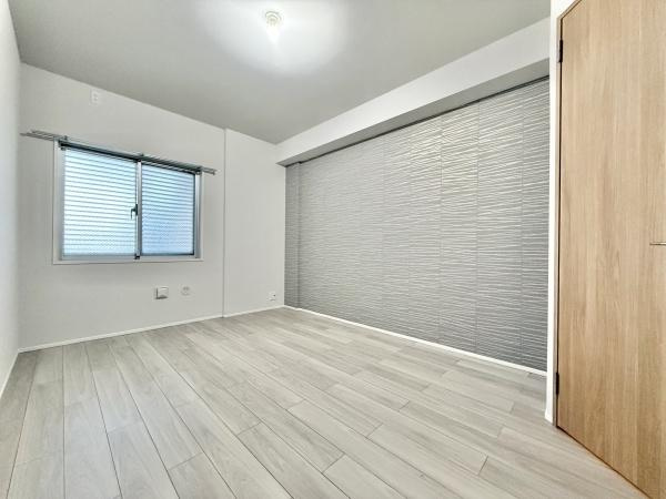 【洋室】 | ビッグカーサ堺しらさぎ駅前casaG | 一人ひとりの大切なプライベート空間。
ゆとりある広さで、一人の時間をゆったりと過ごせる安らぐお部屋になるはずです♪