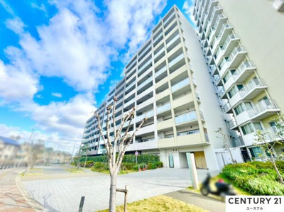 【外観】 | ビッグカーサ堺しらさぎ駅前casaG | 南海高野線「白鷺」駅が徒歩3分。通勤にも外出にもアクセス良好。家族でおでかけすることも増えそうですね♪