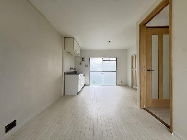 【居間・リビング】 | 垂水区西舞子8丁目　テラスハウス