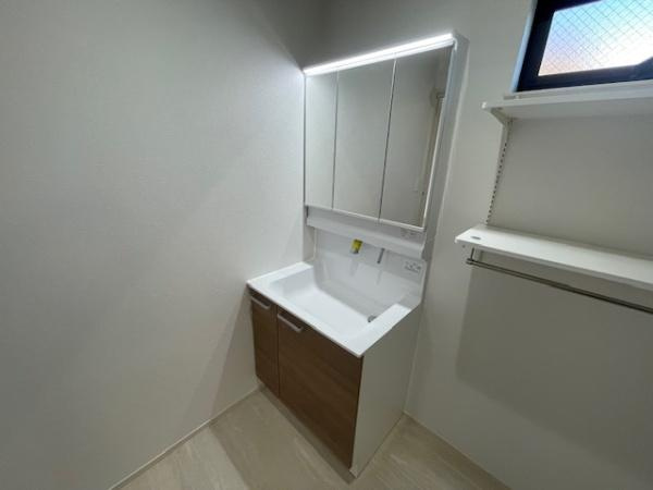 【独立洗面台】 | 摂津市一津屋2丁目　新築戸建