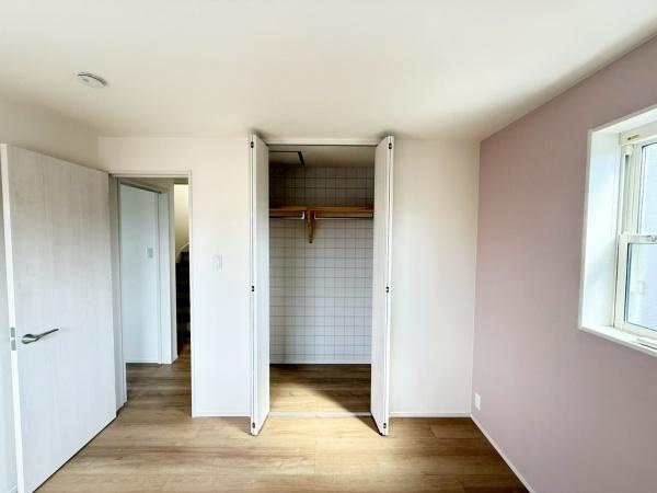 紀の川市北大井　中古戸建の洋室