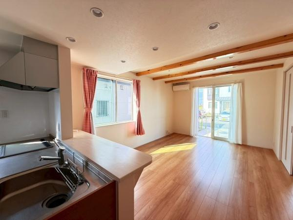 紀の川市北大井　中古戸建の居間・リビング