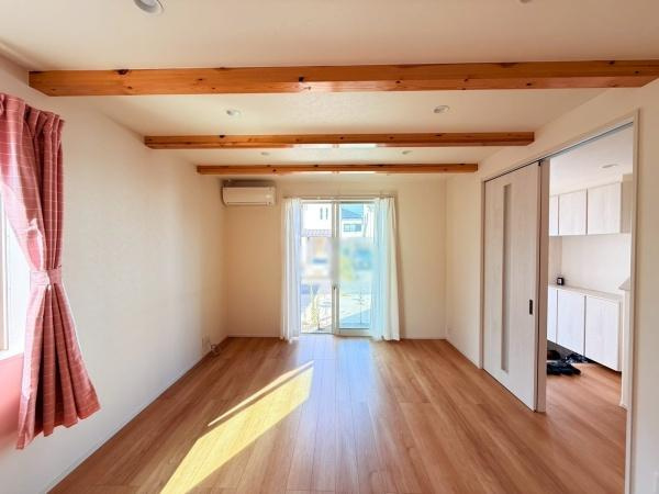 紀の川市北大井　中古戸建の居間・リビング